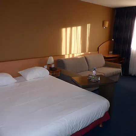 Assevillers Hotel Отель 3*