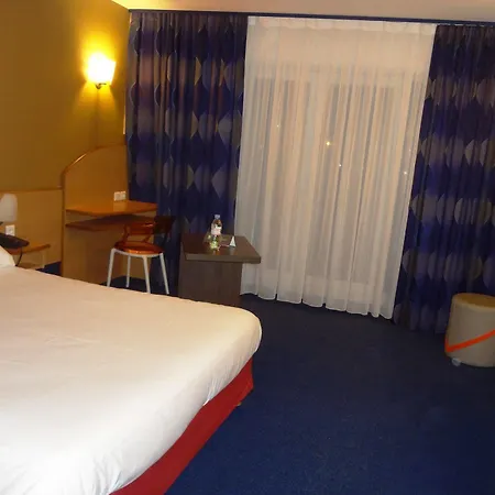 Assevillers Hotel Отель