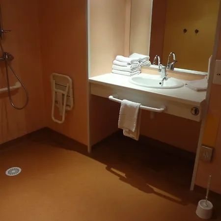 Отель Assevillers Hotel 3*