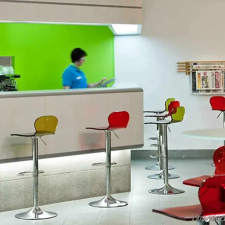 Assevillers Hotel Отель 3*